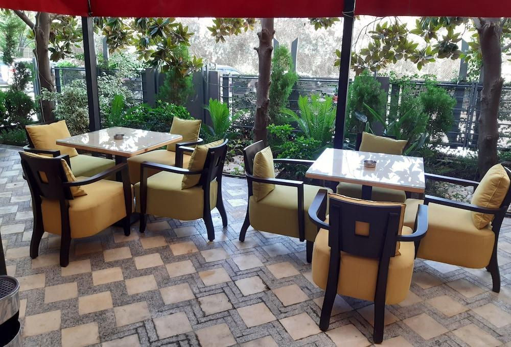 Dolls Hotel By Eurostars (Adults Only) Jounieh Exterior foto